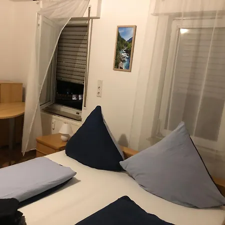 Apartment 2doppel 1 Einzel Bett Siegen