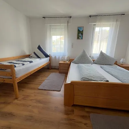 Duerschgangs Zimmer *